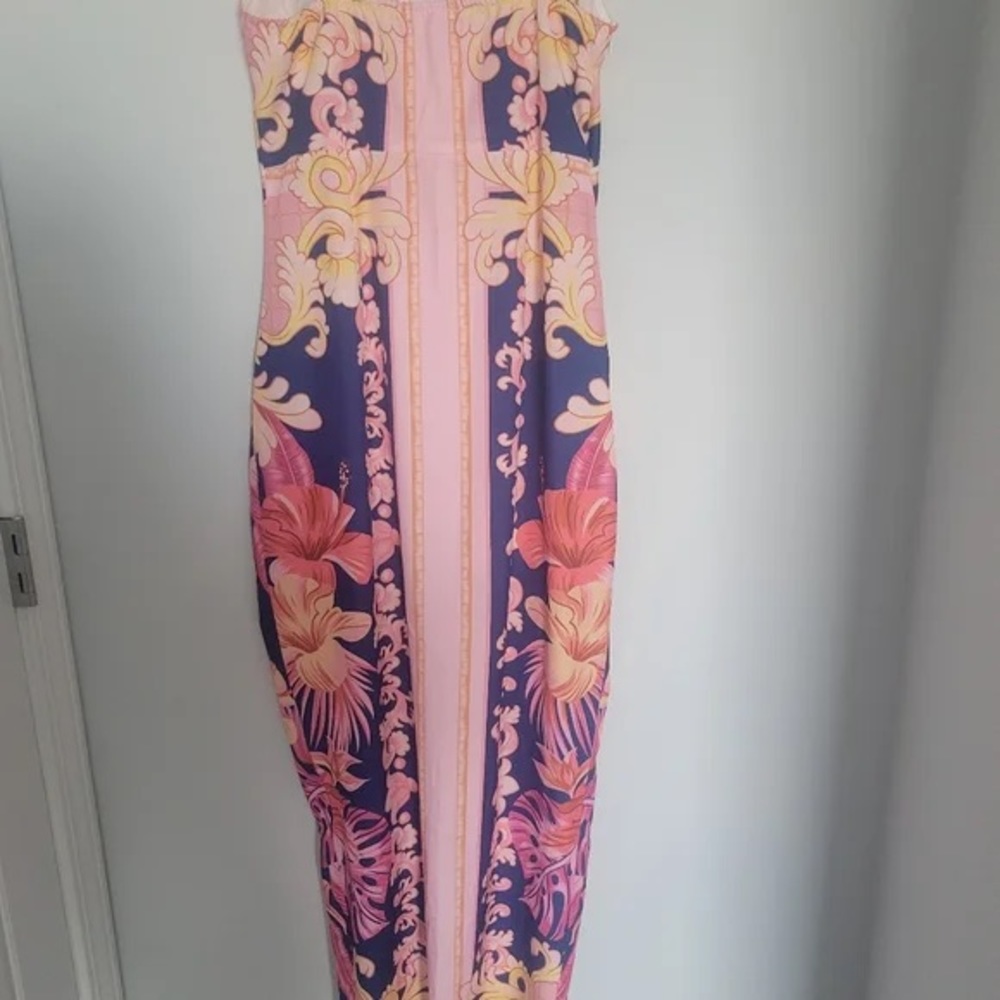 Sexy SHEIN stretch cami with floral design - Picture 3 of 3